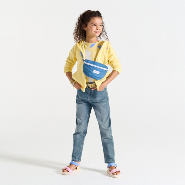 جينز بوي فريند مغسول باللون الأزرق للفتيات